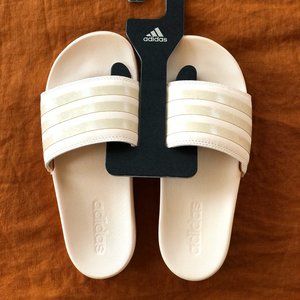 **NEW** Adidas Adilette Comfort Slides
